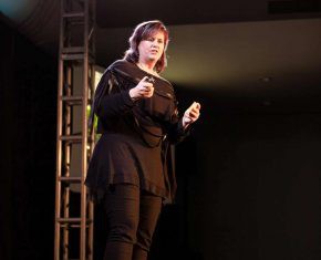 dr-kelly-snook-speaking