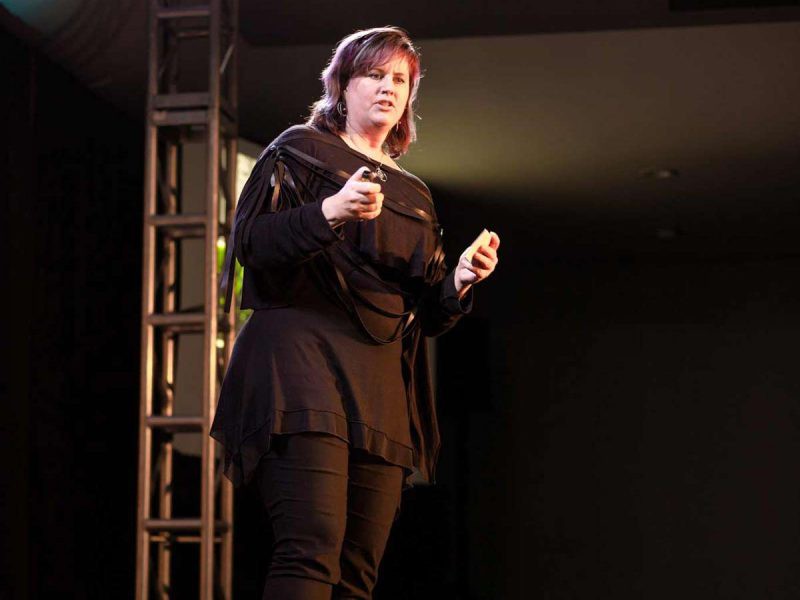 dr-kelly-snook-speaking