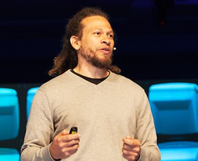 Justicia Racial: El encarcelamiento masivo en América | Derik Smith